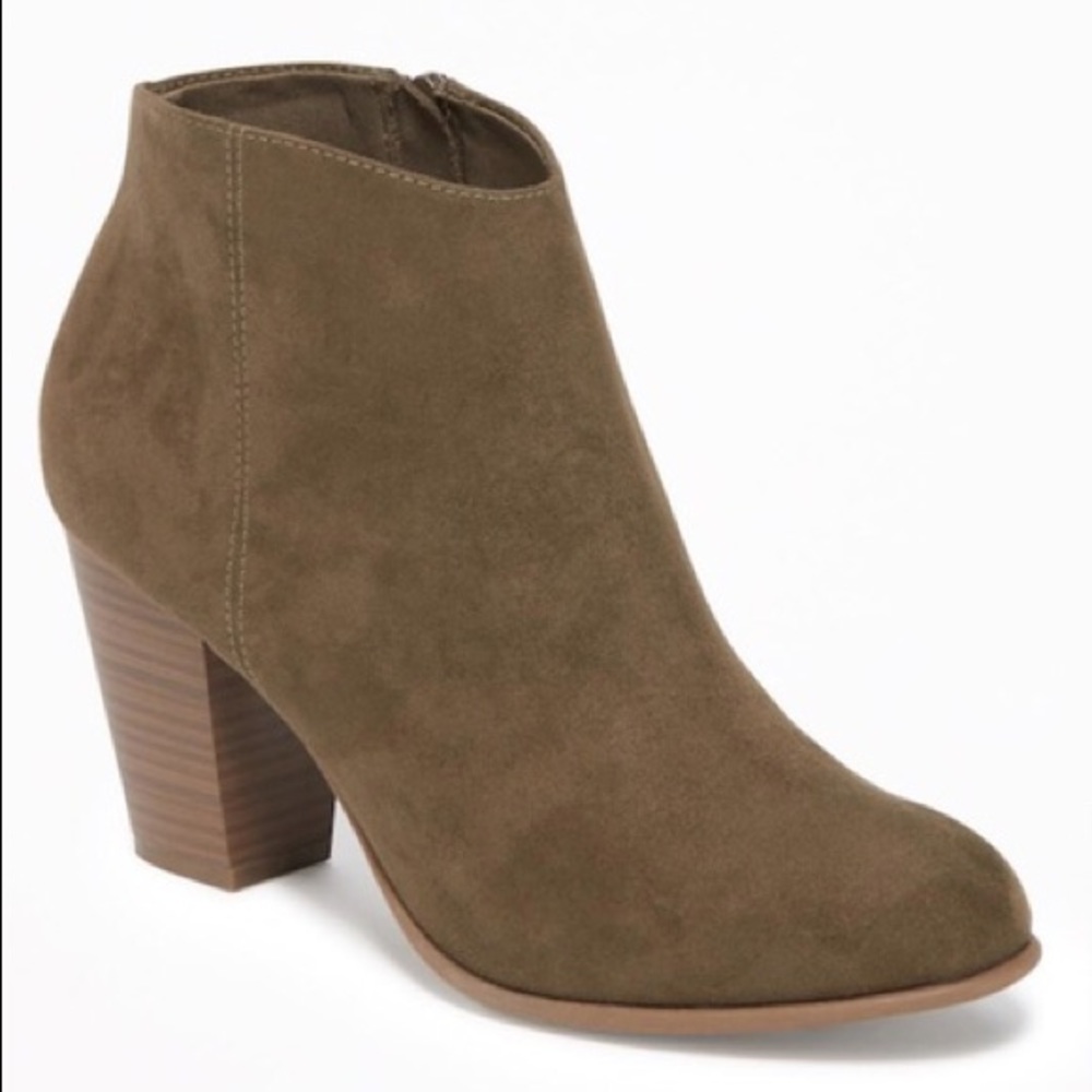 Old Navy Sueded Block Heel Olive Booties
